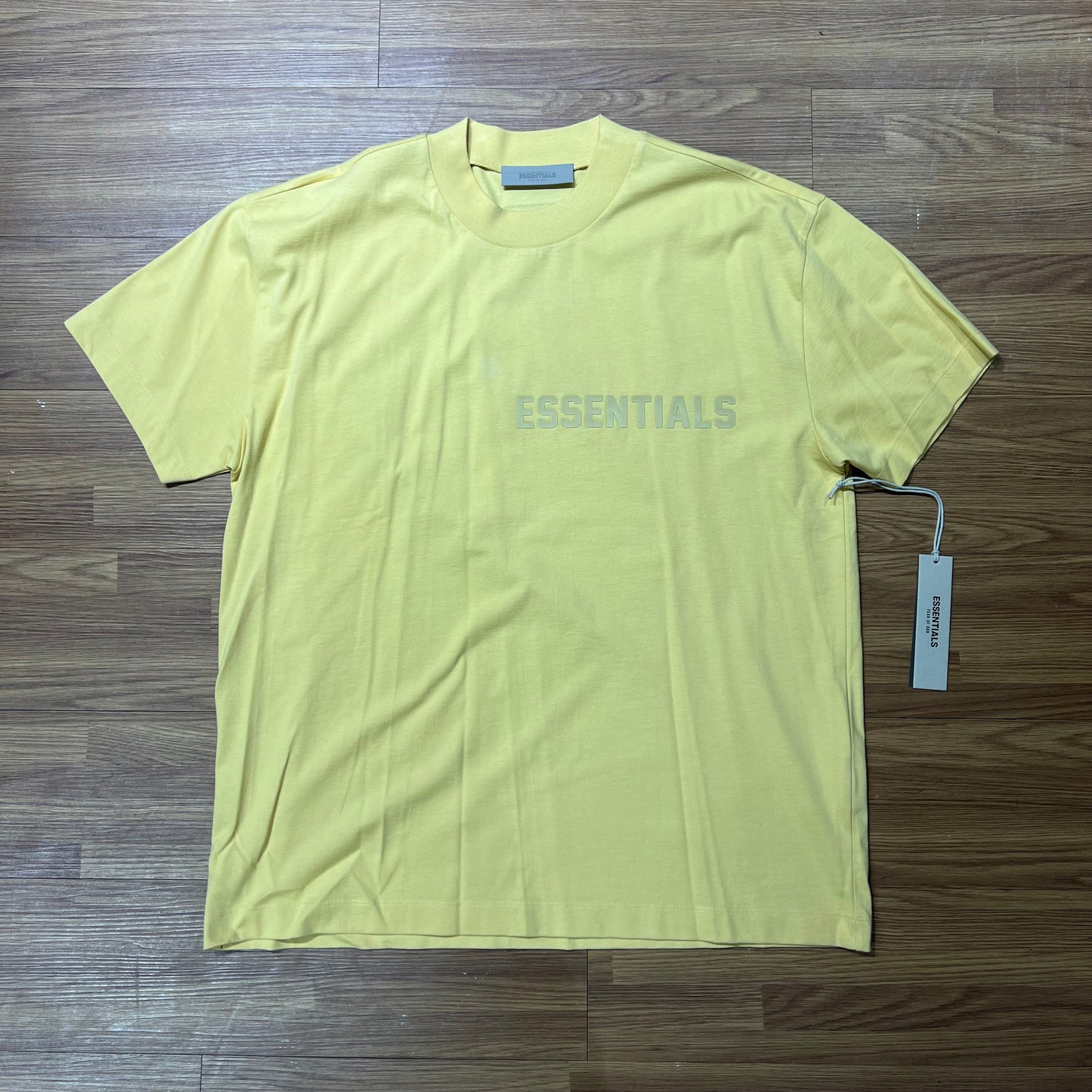 Fear of God FOG Essentials 3D Silicon Front Small Logo SS Tee Light Tusca (Yellow)