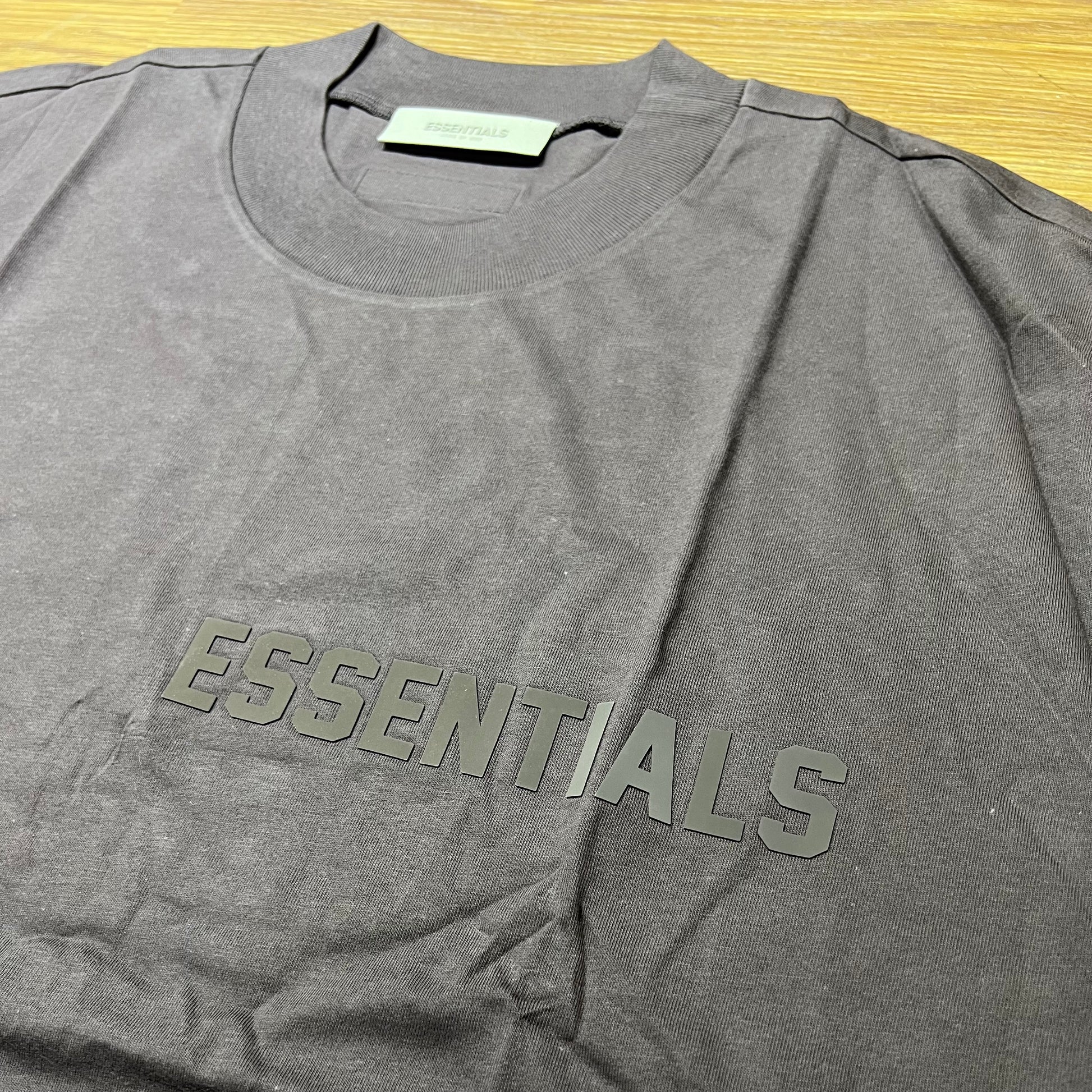Fear of God FOG Essentials 3D Silicon Front Small Logo SS Tee Plum (Purple) 實拍