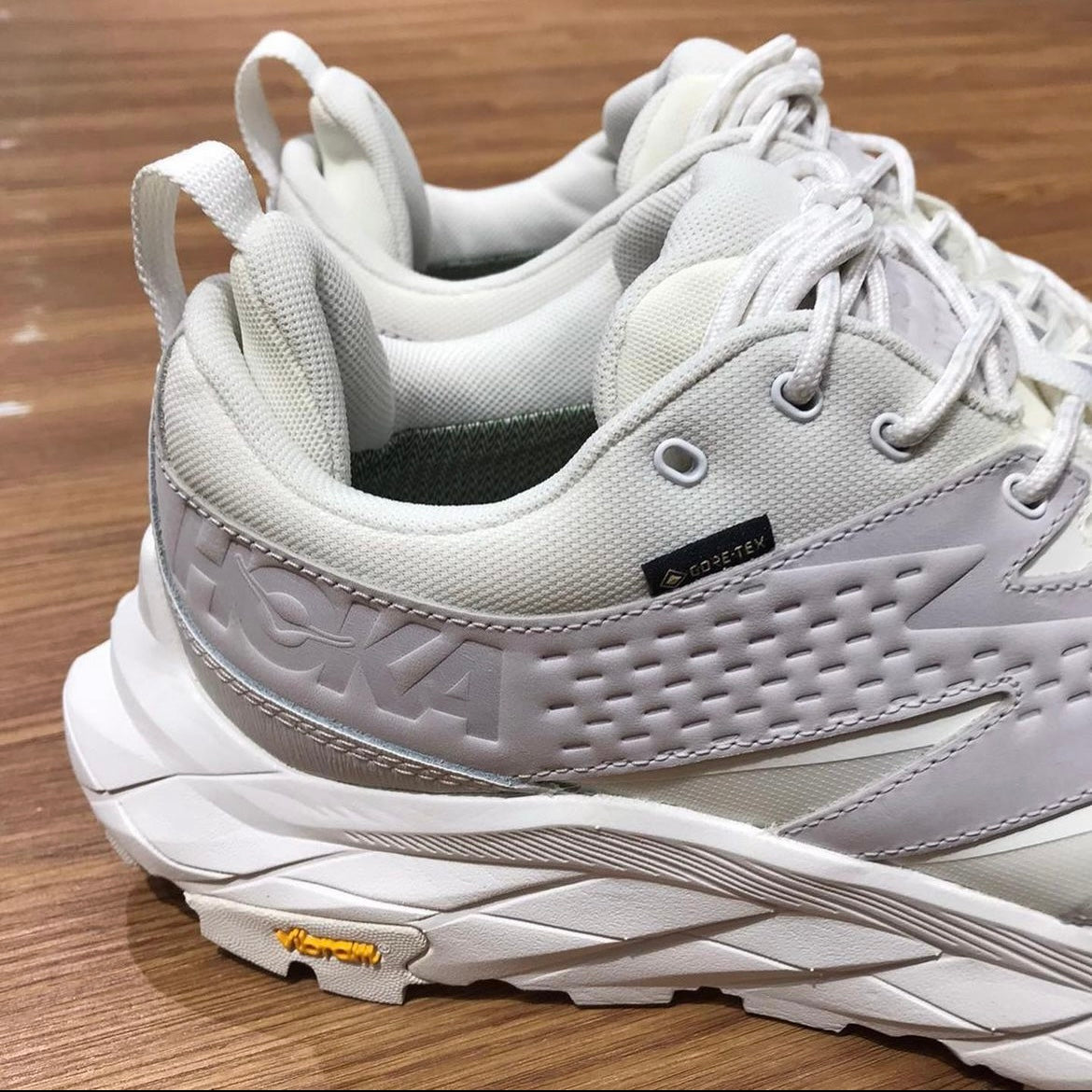 Hoka One One Anacapa Low GTX Goretex White / Nimbus Cloud 1136670-WNCL 實拍