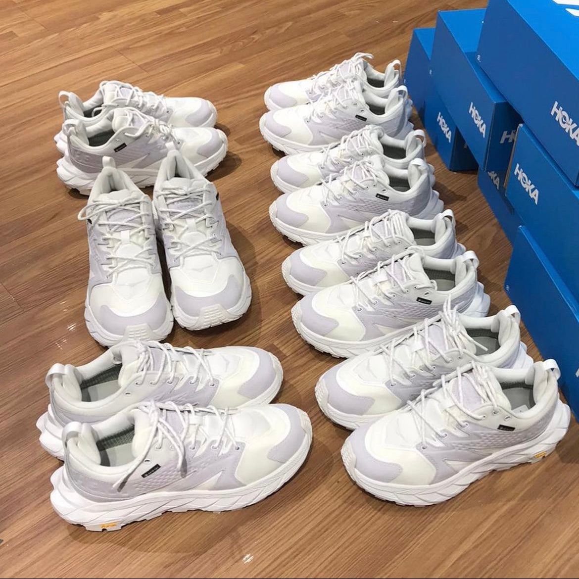 Hoka One One Anacapa Low GTX Goretex White / Nimbus Cloud 1136670-WNCL 實拍