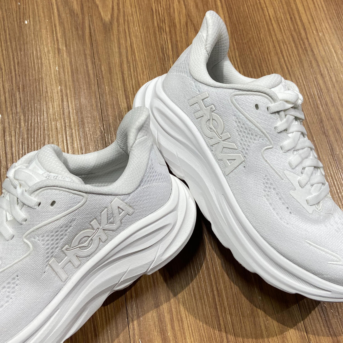 Hoka One One Clifton 10 Womens Triple White 1162031-WWH