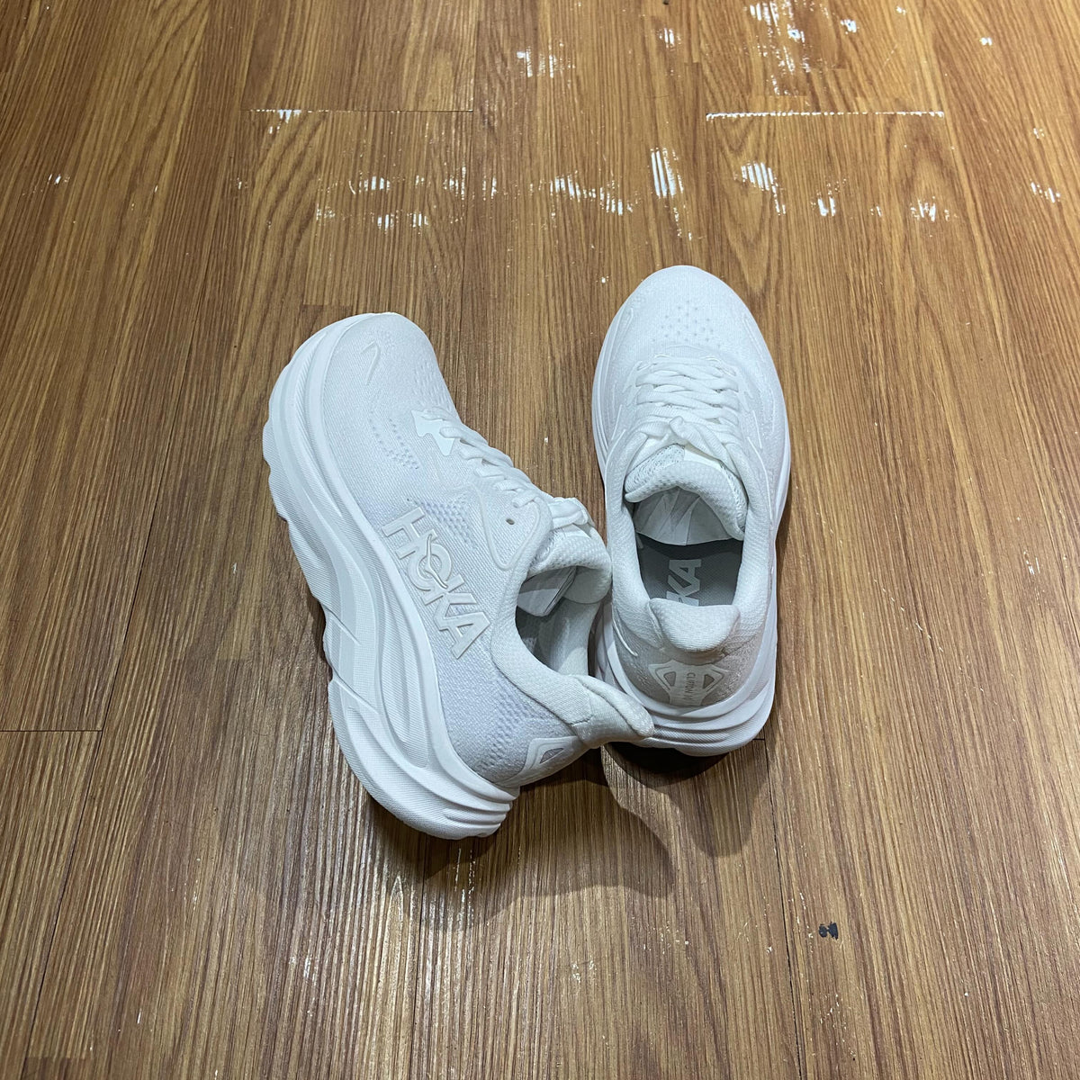 Hoka One One Clifton 10 Womens Triple White 1162031-WWH