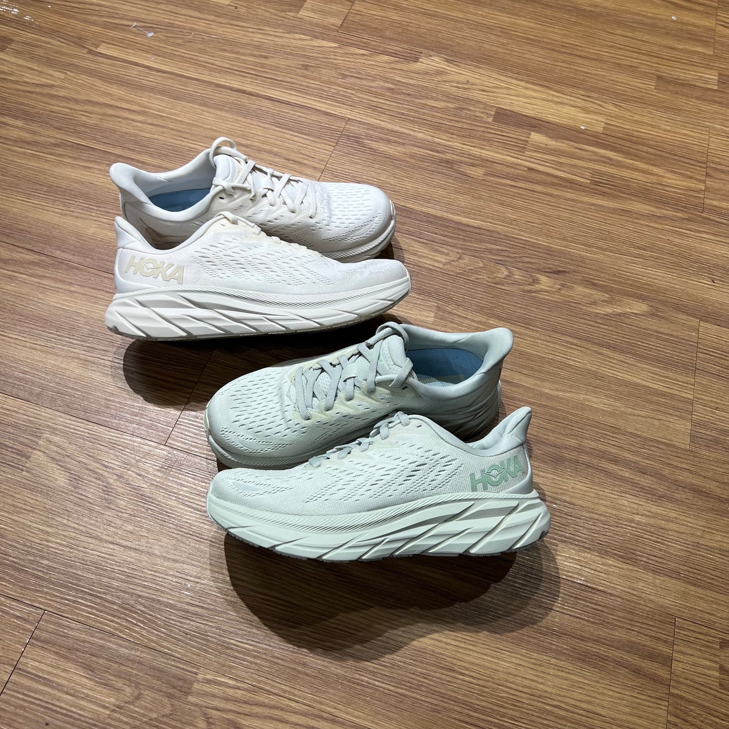 Hoka One One Clifton 8 WOMEN Smoke Green / Eggnog 實拍