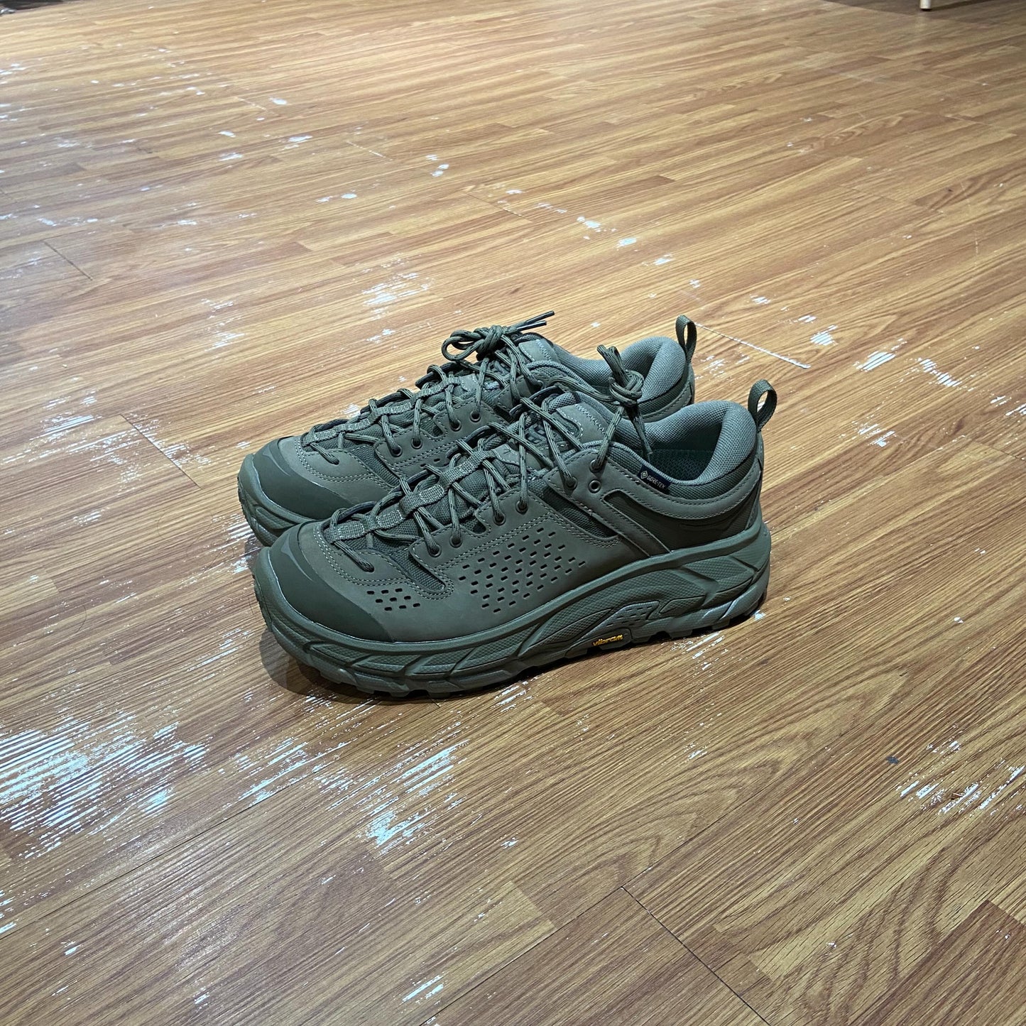 Hoka One One Tor Ultra Lo GTX Goretex Antique Olive 1130310-AQLV  實拍