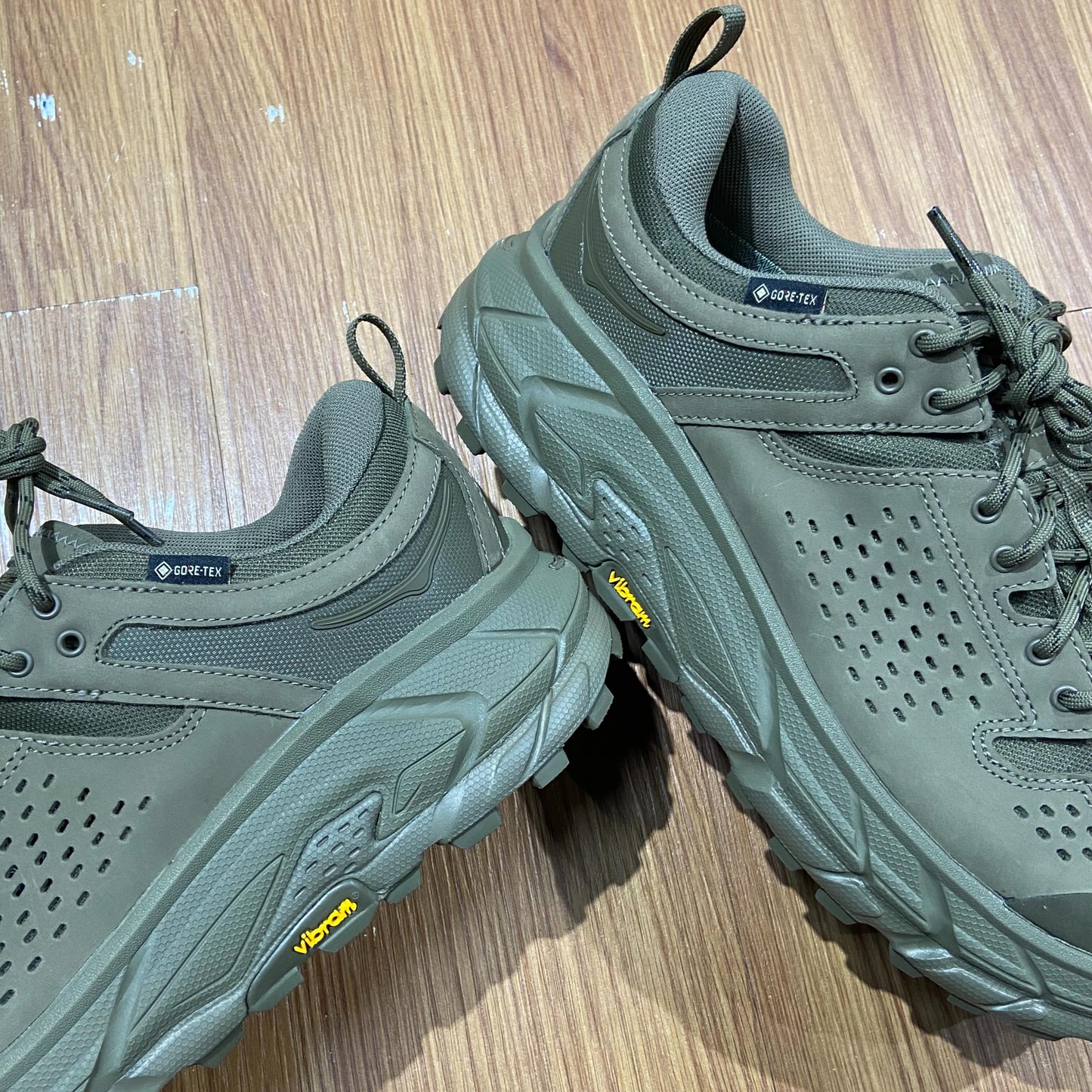 Hoka One One Tor Ultra Lo GTX Goretex Antique Olive 1130310-AQLV  實拍