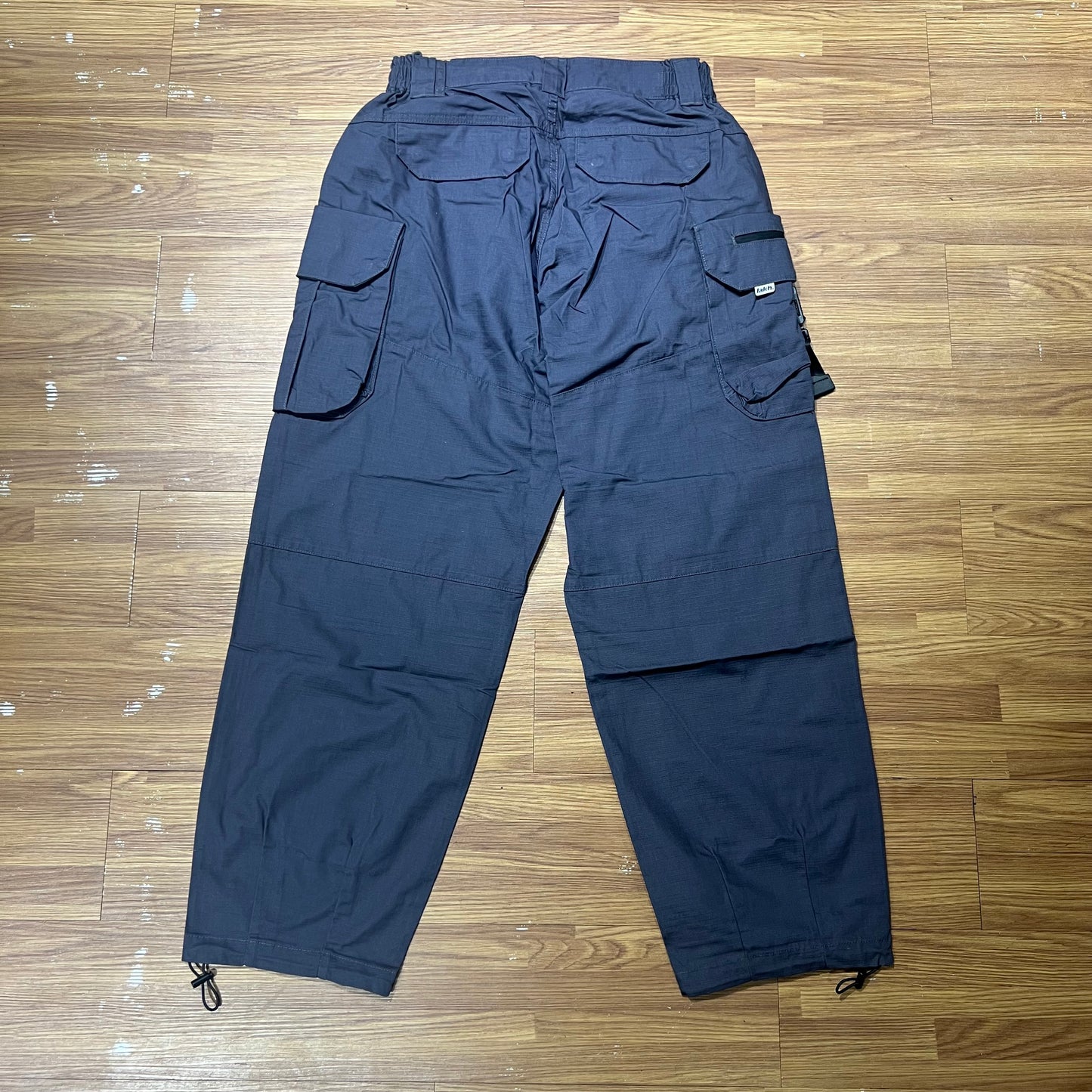 LAKH Supply 5th Anniversary 10 Pockets Cargo Pants Polyester Ripstop Grey 5TPC-PRGY 實拍