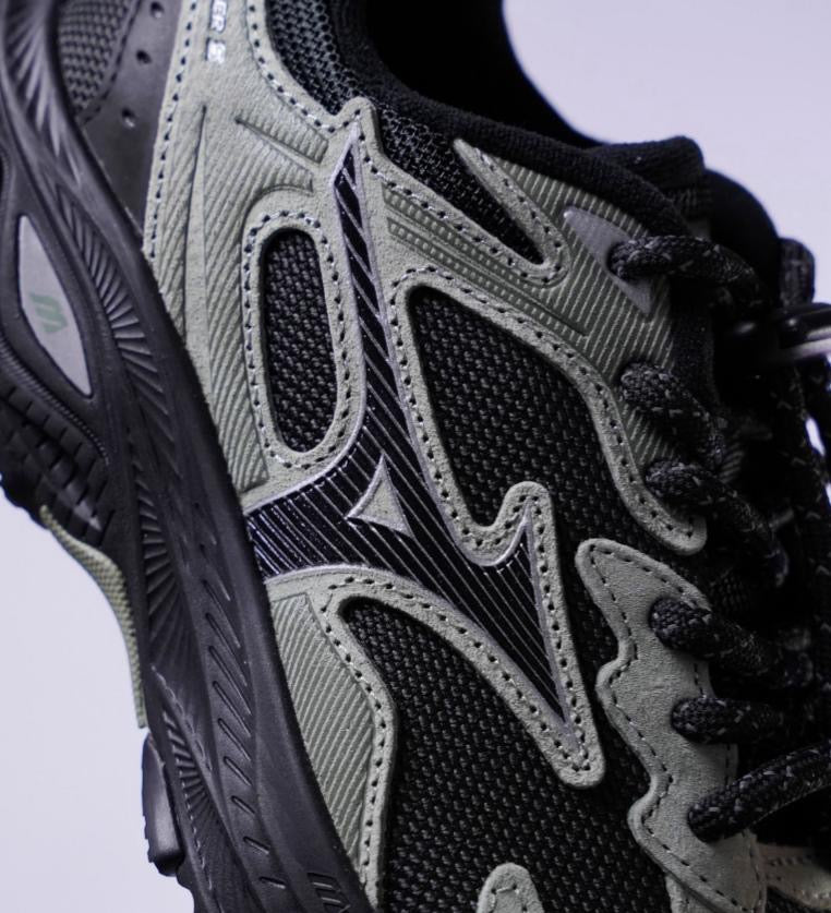 Mizuno Racer S Black/Green D1GH243502