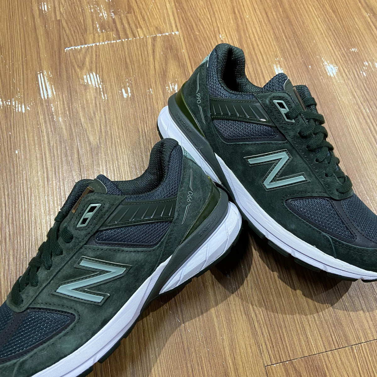 New Balance M990DC5 (Made in USA) 990DC5 990V5