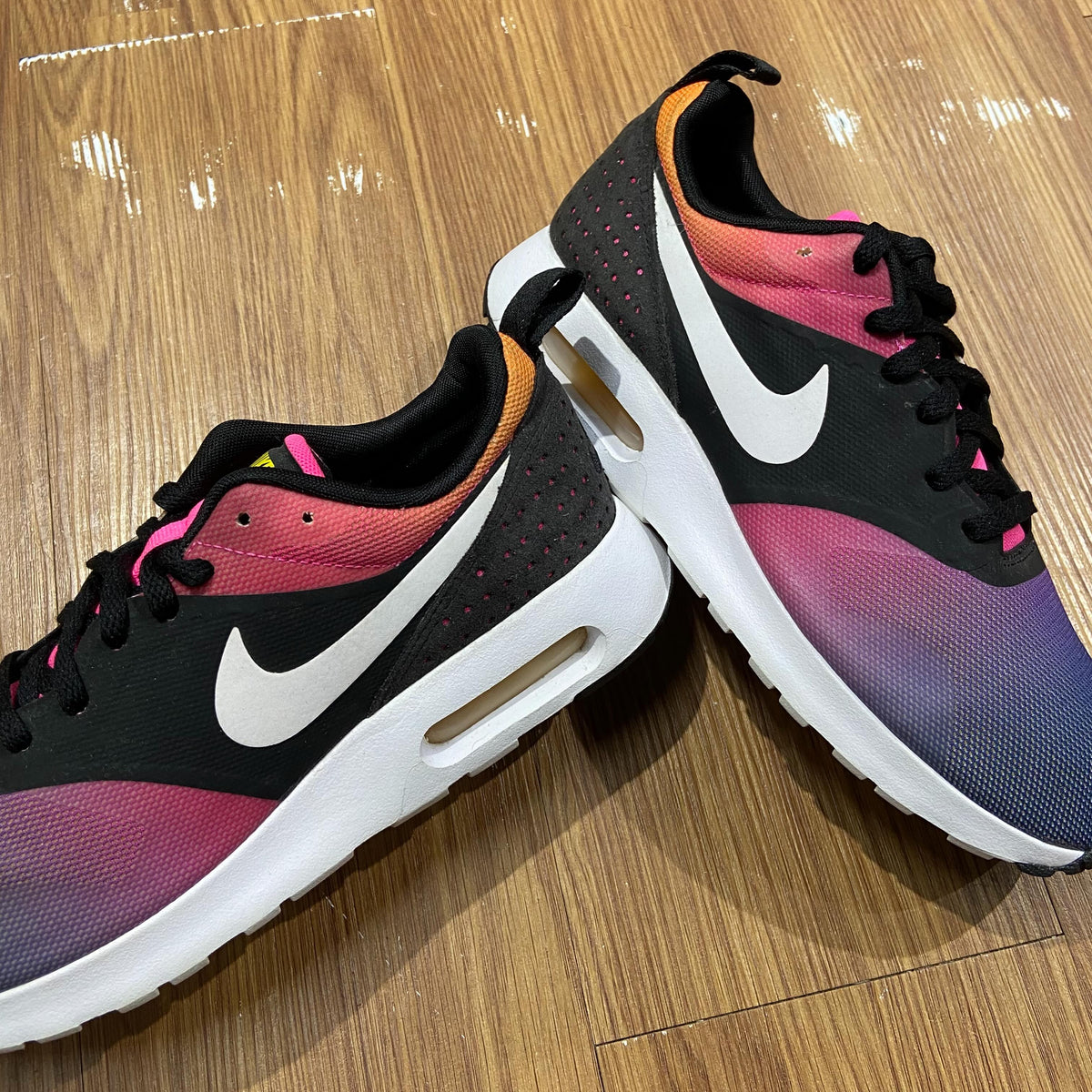Nike Air Max Tavas SD Sunset Rainbow 724765-005