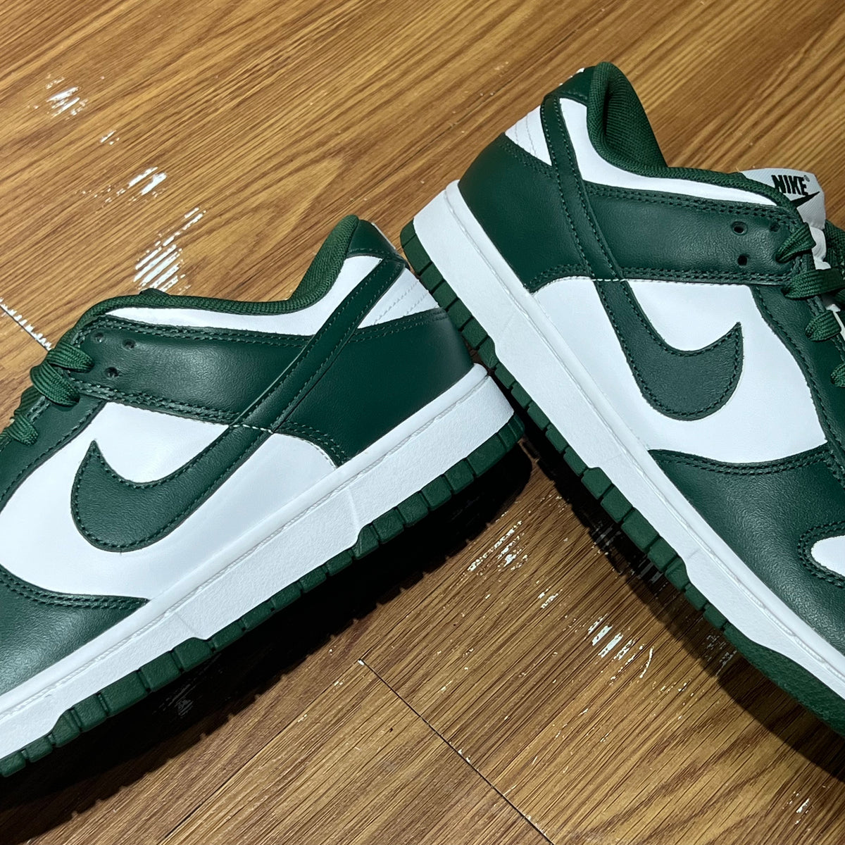 Nike Dunk Low Michigan State (Varsity Green) DD1391-101