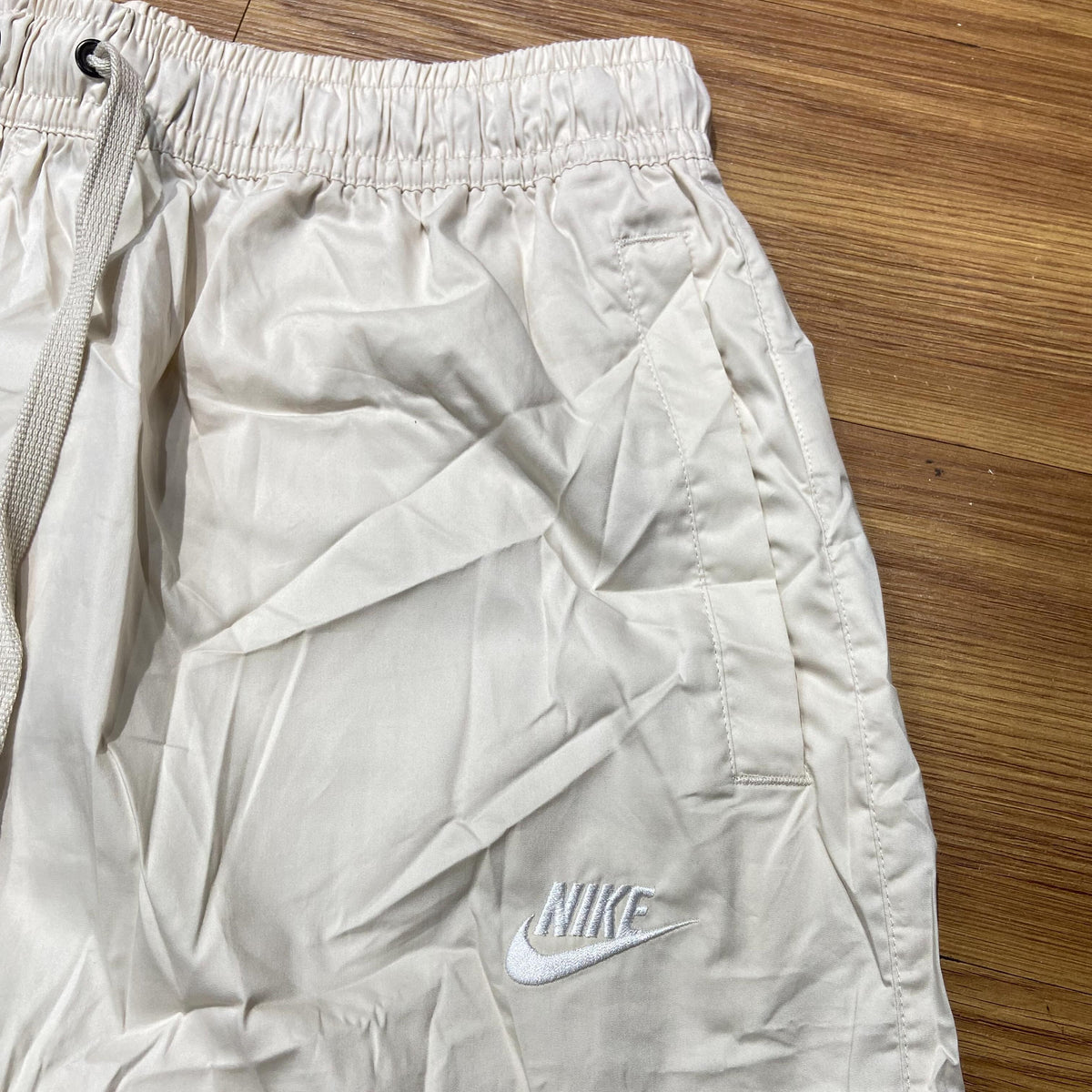Nike NSW Woven Oversized Shorts Light Beige DM6918-104