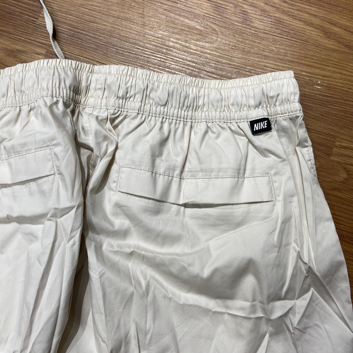 Nike NSW Woven Oversized Shorts Light Beige DM6918-104
