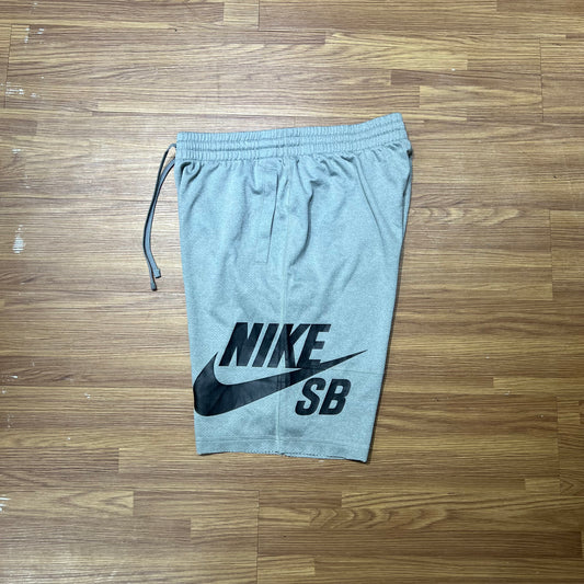 Nike SB Logo Dry Shorts Grey 829602-063 實拍