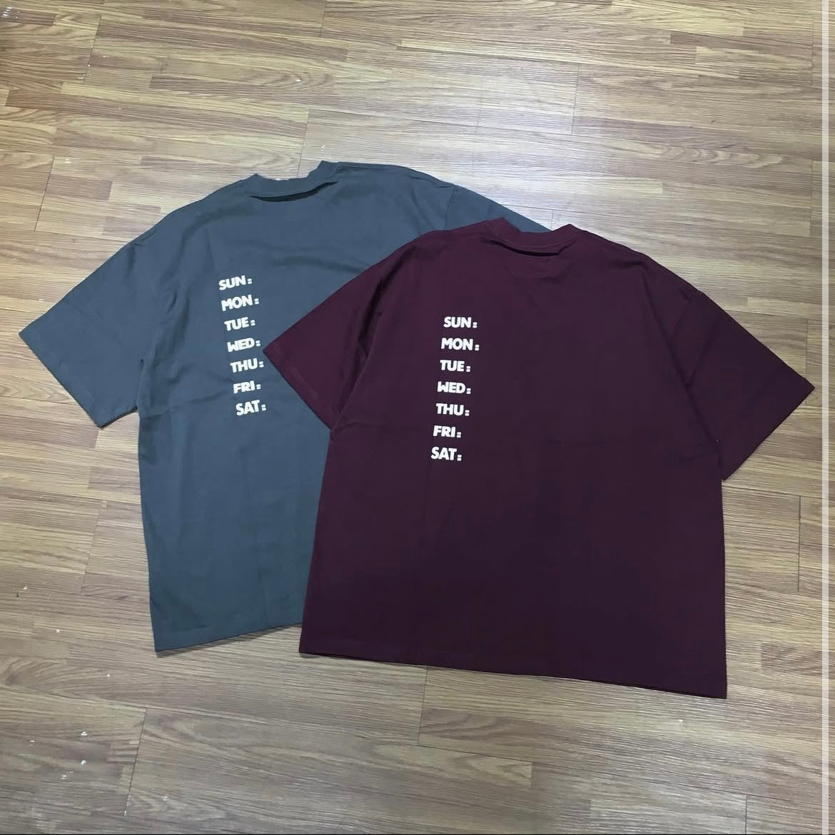 Pin Sktbs Weekly Pocket Tee SS Burgundy Charcoal 實拍