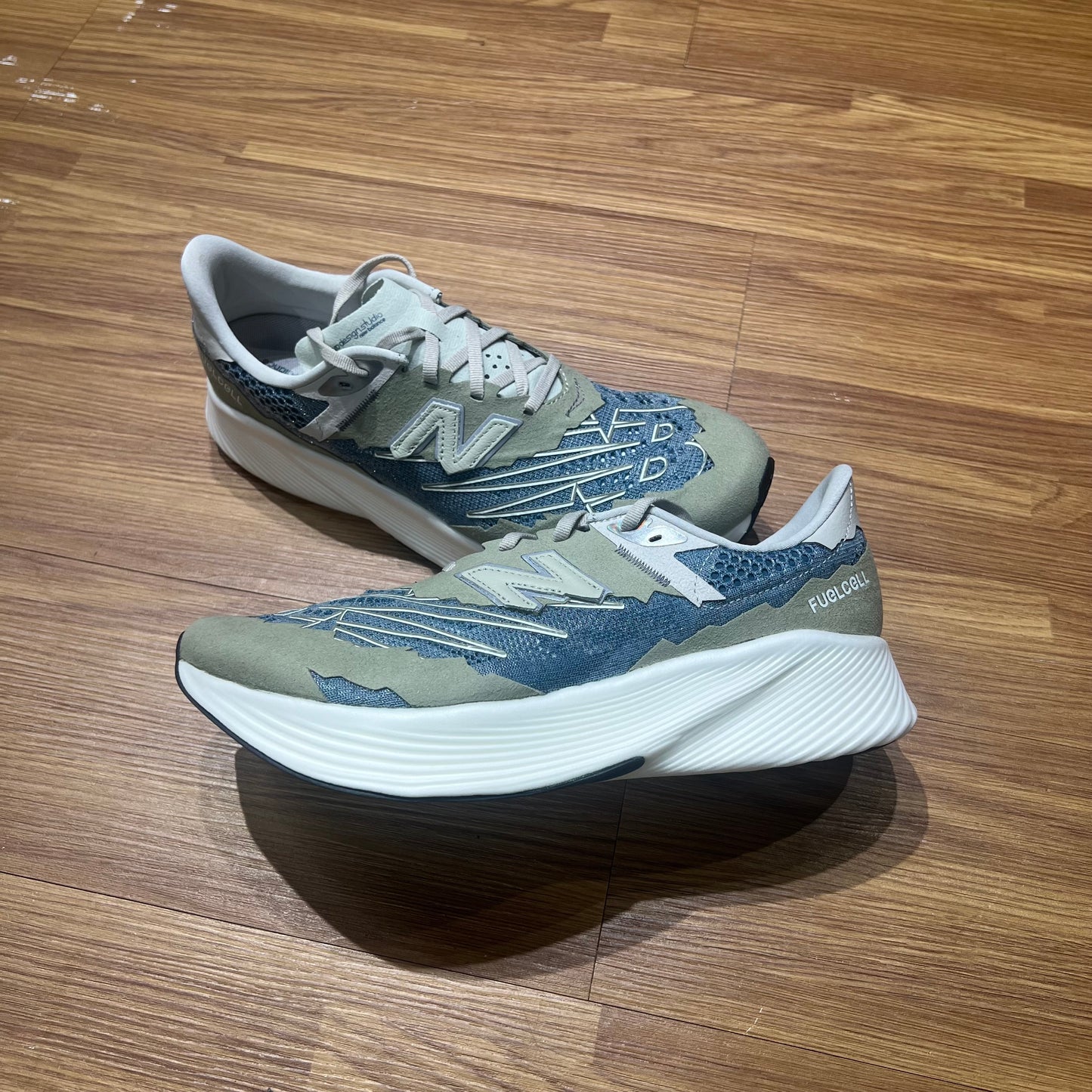 Stone Island x New Balance Tokyo Design Fuelcell RC Elite V2 MSRCELTO 實拍