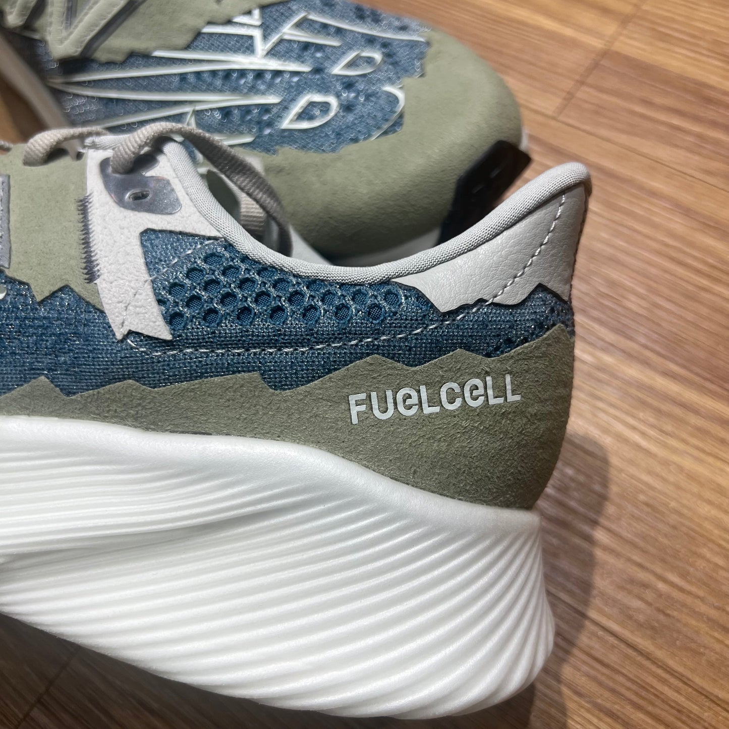 Stone Island x New Balance Tokyo Design Fuelcell RC Elite V2 MSRCELTO 實拍