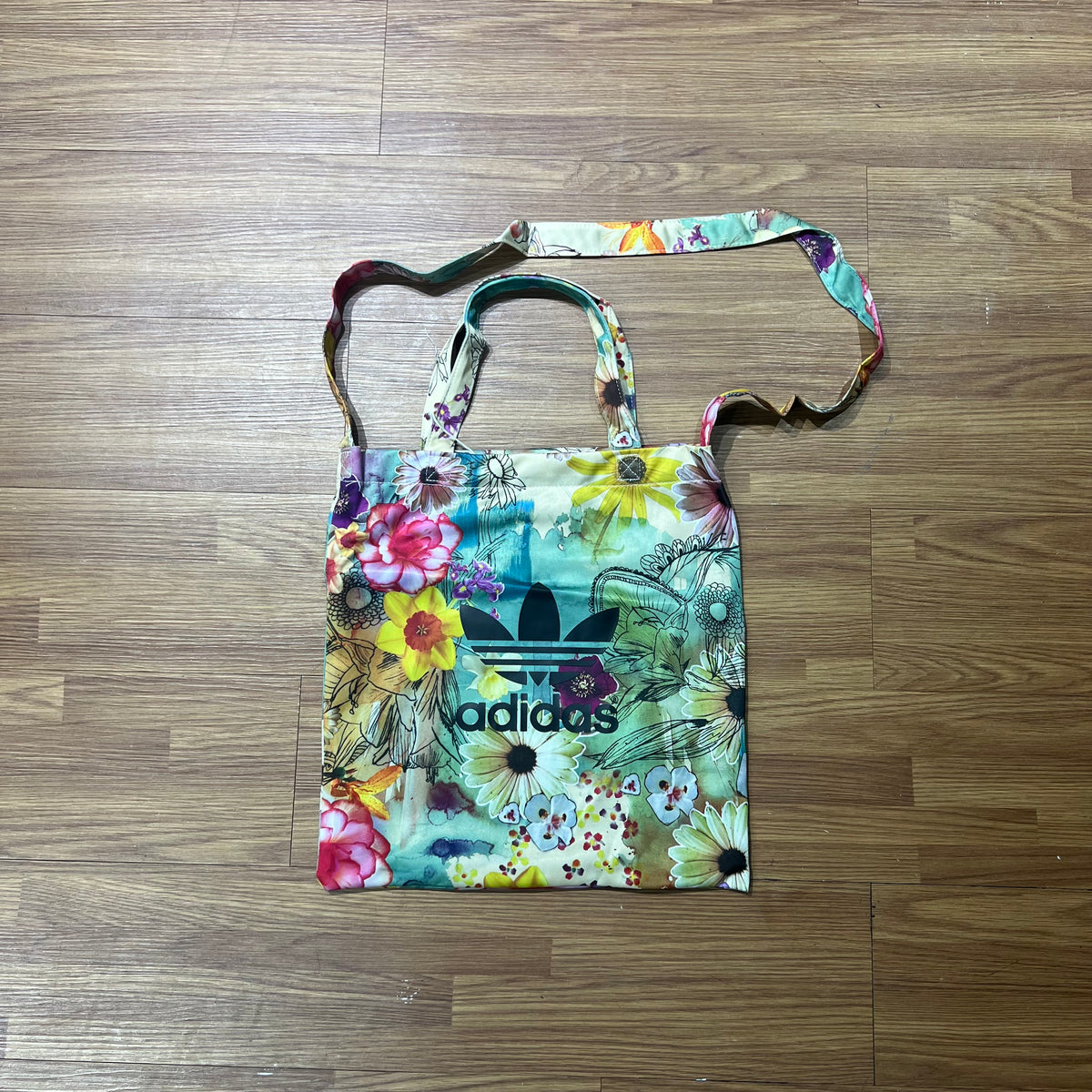 The Farm Company x Adidas Originals Multi Floral Print 2-Way Shopper Bag (Tote Bag) AJ8705