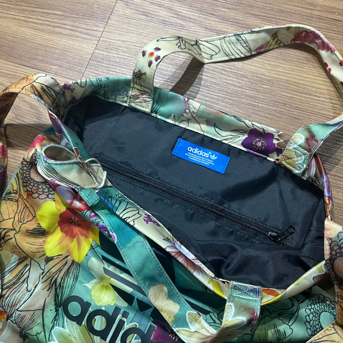 The Farm Company x Adidas Originals Multi Floral Print 2-Way Shopper Bag (Tote Bag) AJ8705