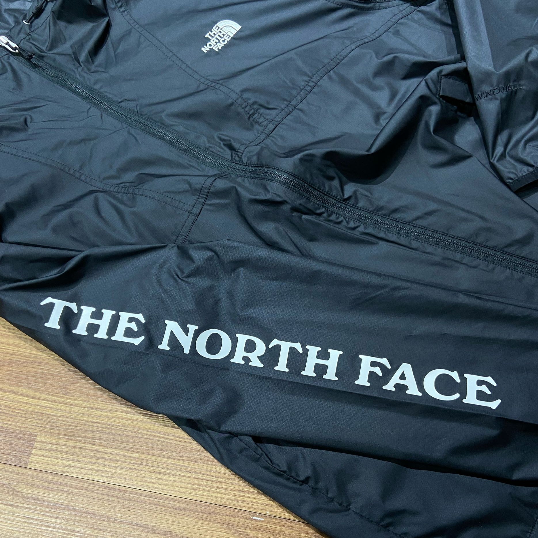 The North Face 袖標風衣印花細節實拍 NF0A5A3X