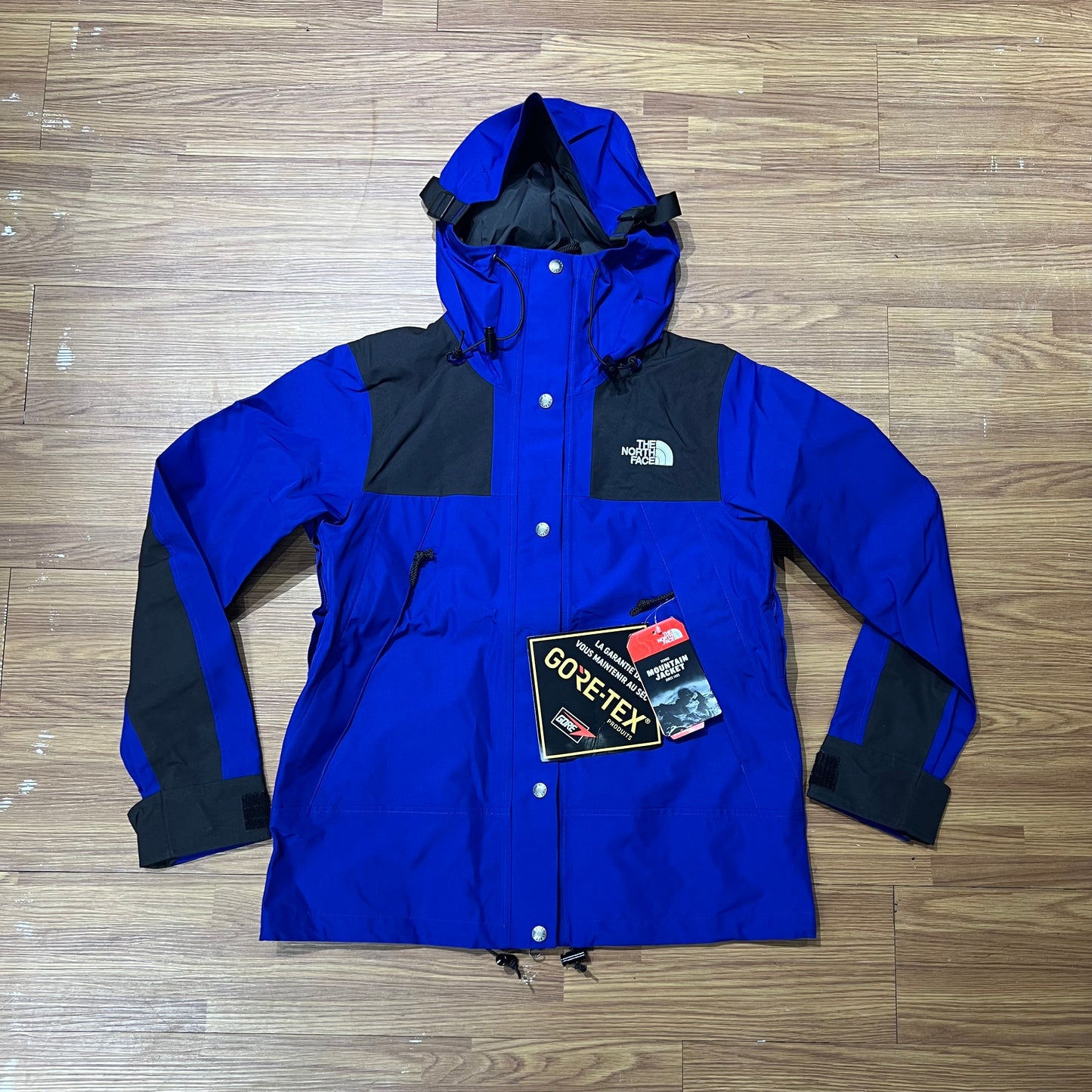 The North Face 1990 Mountain Jacket GTX 阿茲特克藍防水實拍