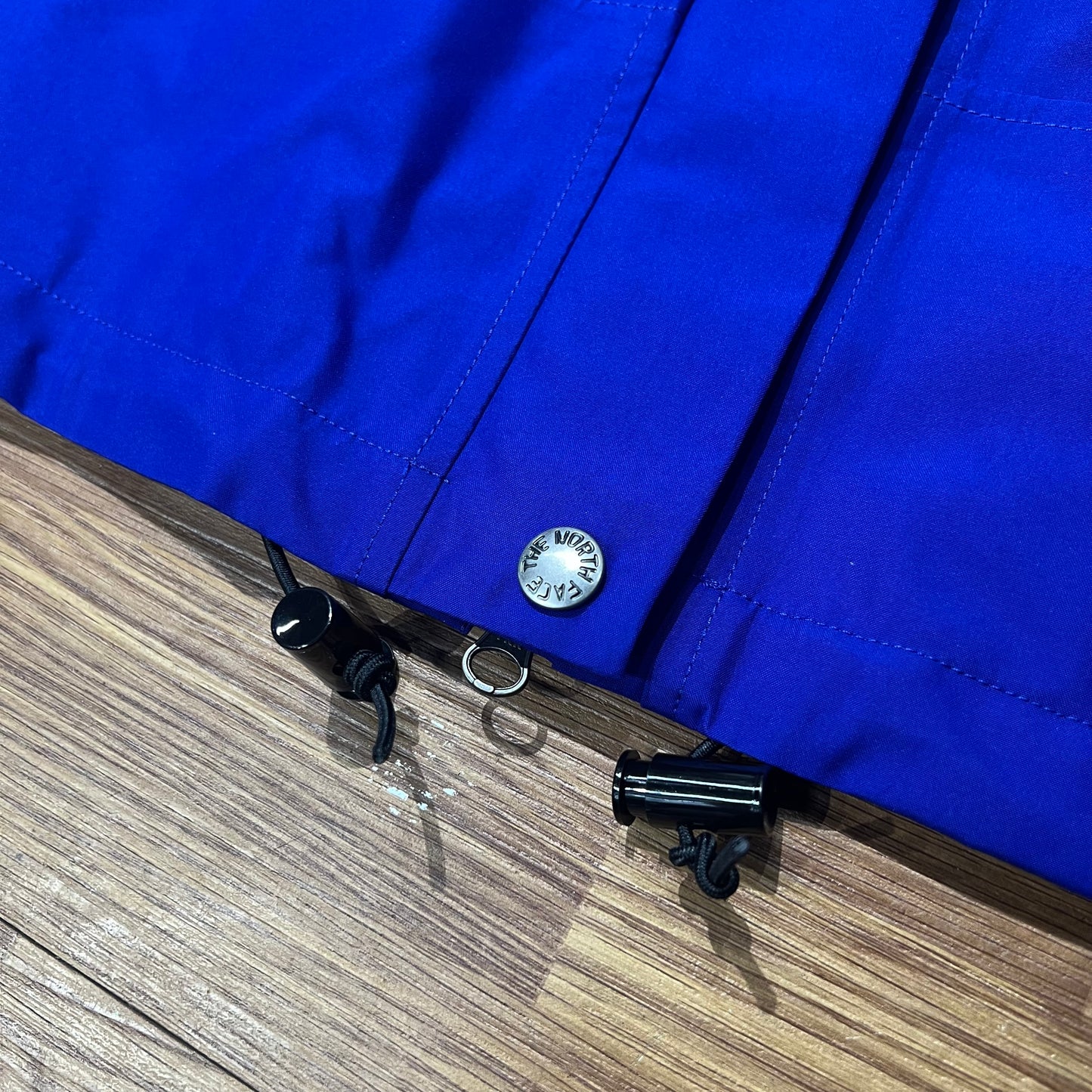The North Face 1990 Mountain Jacket GTX 阿茲特克藍防水實拍細節