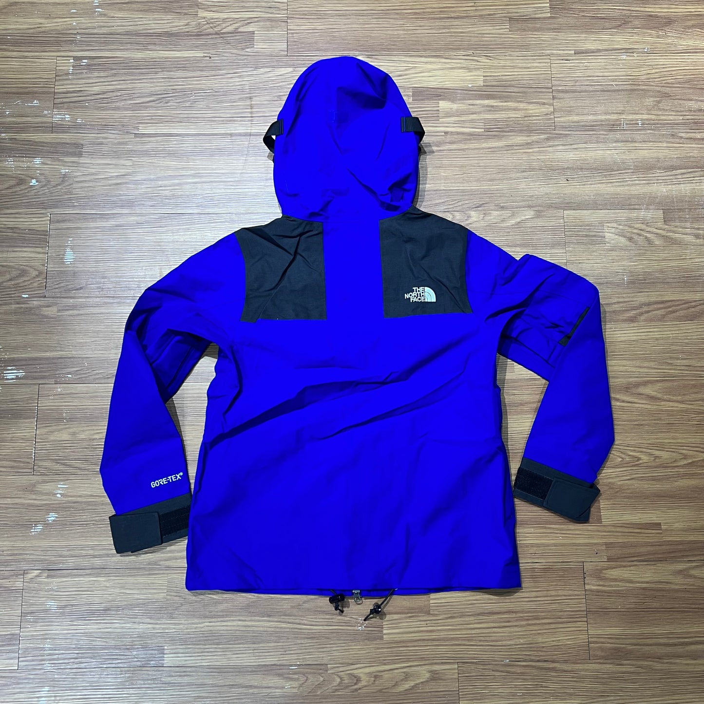 The North Face 1990 Mountain Jacket GTX 阿茲特克藍防水實拍