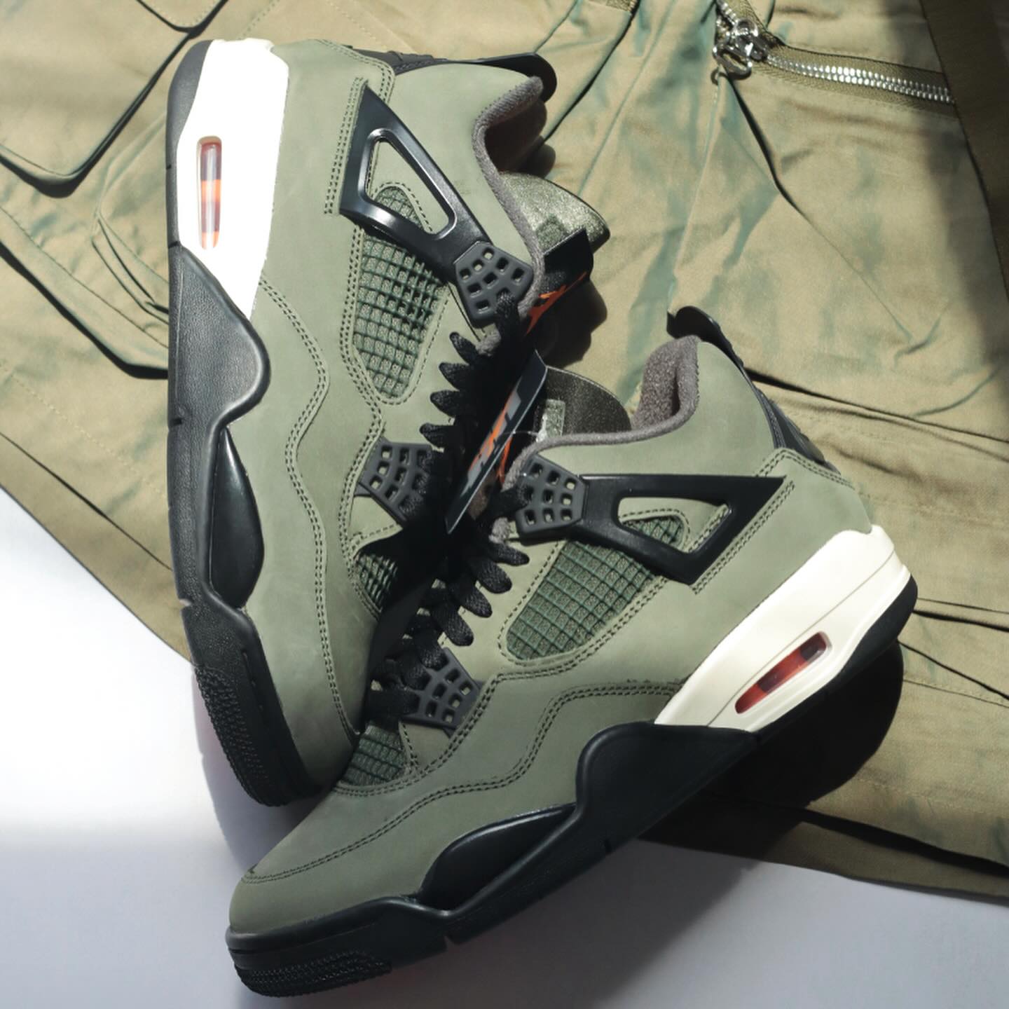 Preorder 預訂 Undefeated x Nike Air Jordan 4 Retro OG IB1519-200