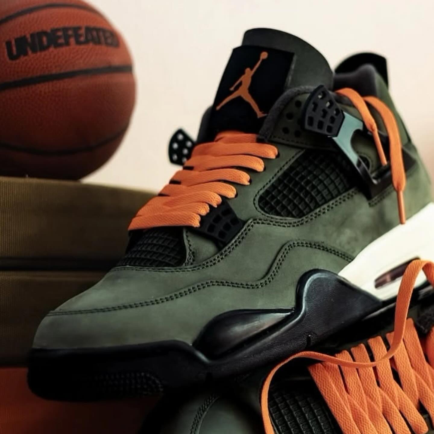 Preorder 預訂 Undefeated x Nike Air Jordan 4 Retro OG IB1519-200