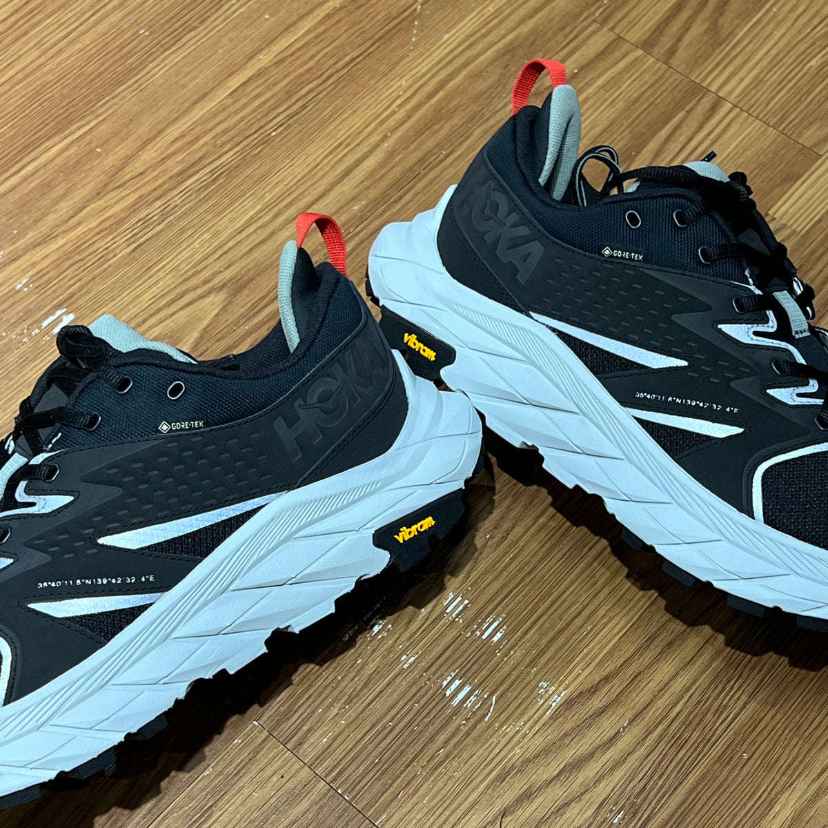 WTAPS x Hoka One One Anacapa Low GTX Jet Black 1155397-JTB