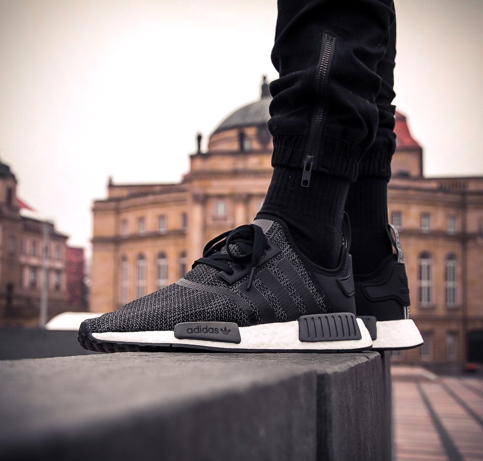Adidas NMD R1 Core Black Carbon B79758 黑灰